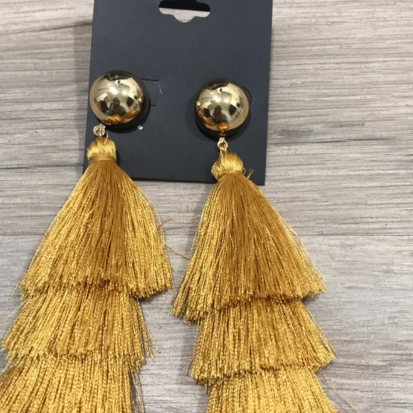 Mustard tassel earrings - Picture 4 of 5